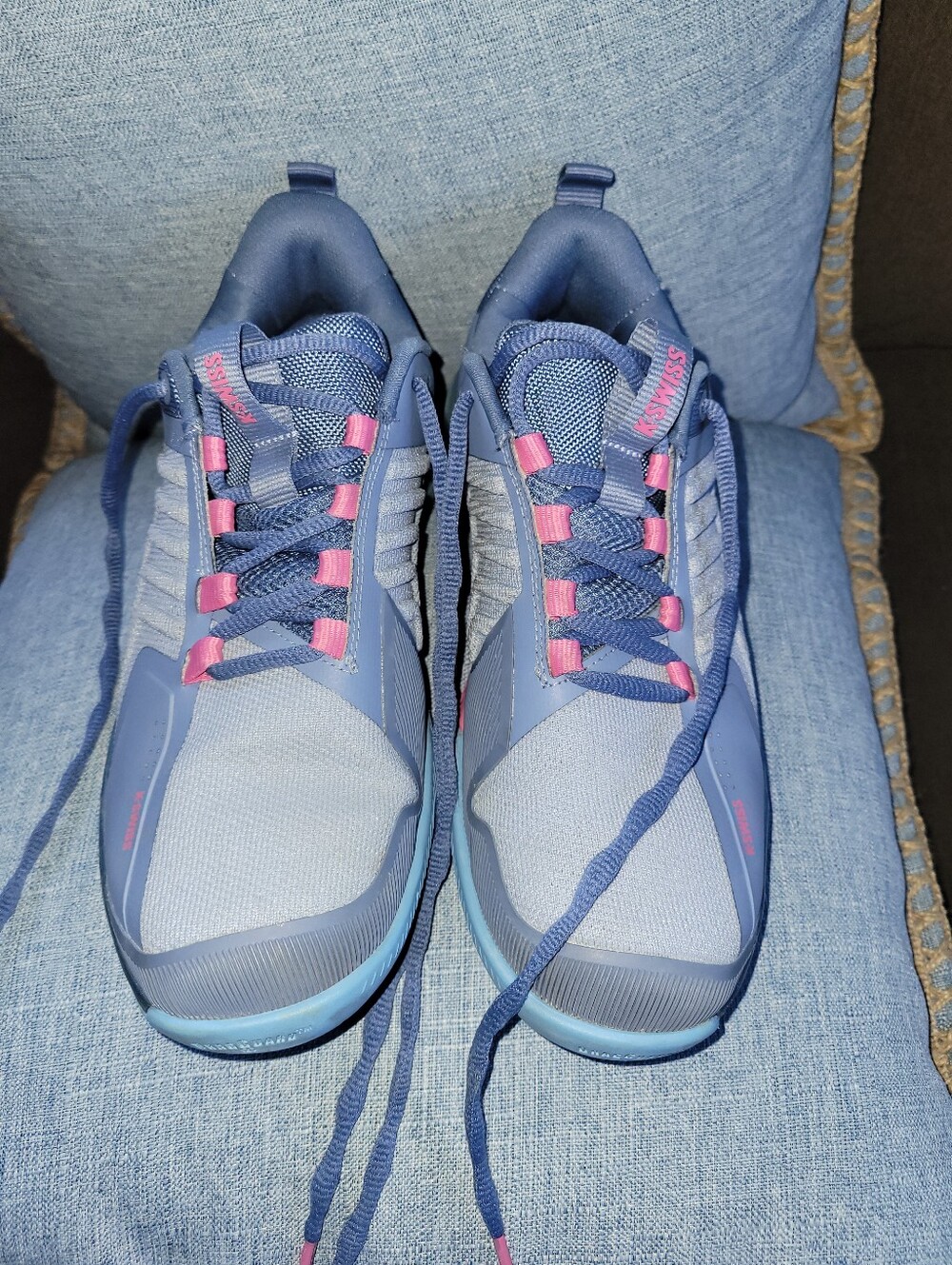 K Swiss Tennis Navy and Light Blue Athletic Sneakers with Pink Accents